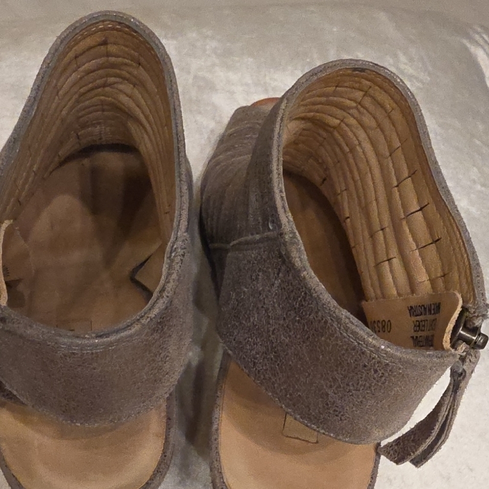 Paul Green Shimmering Gray Silver Heeled Sandals - Picture 7 of 16